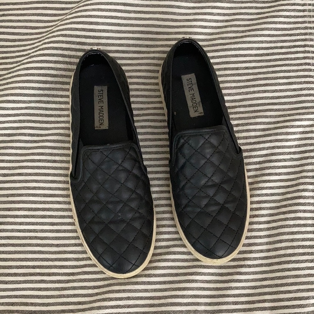 Steve Madden ecentrcq, size 8, black. EUC